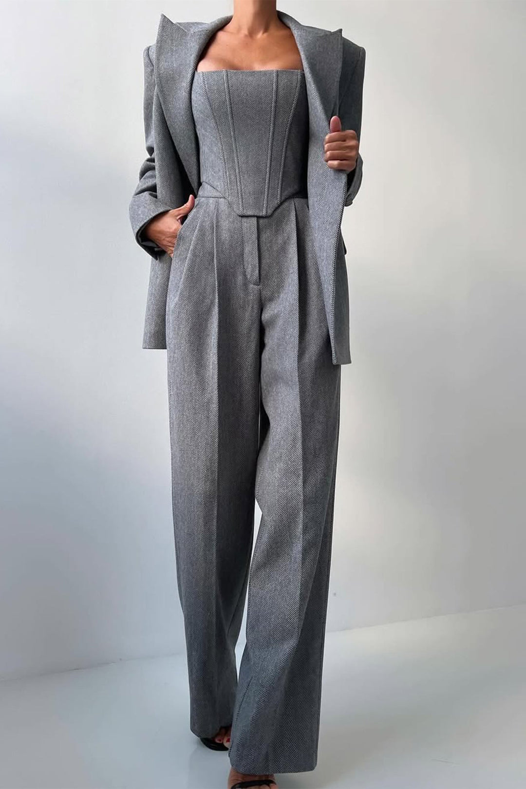 Dolce – Completo a Tre Pezzi con Blazer Doppiopetto 7