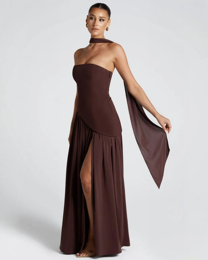 Elara™ | Abito Maxi Scultoreo con Scollo Halter e Spacco Profondo 1