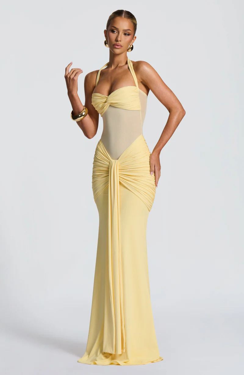 Elettra™ | Abito Lungo Halter con Drappeggio Scultoreo 8