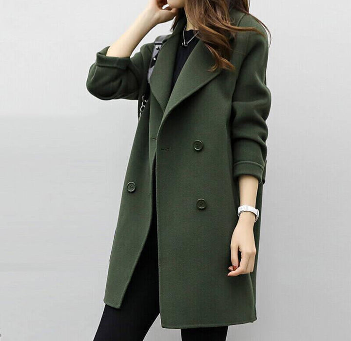 Giulia | Trench Lungo dal Gesto Elegante 1