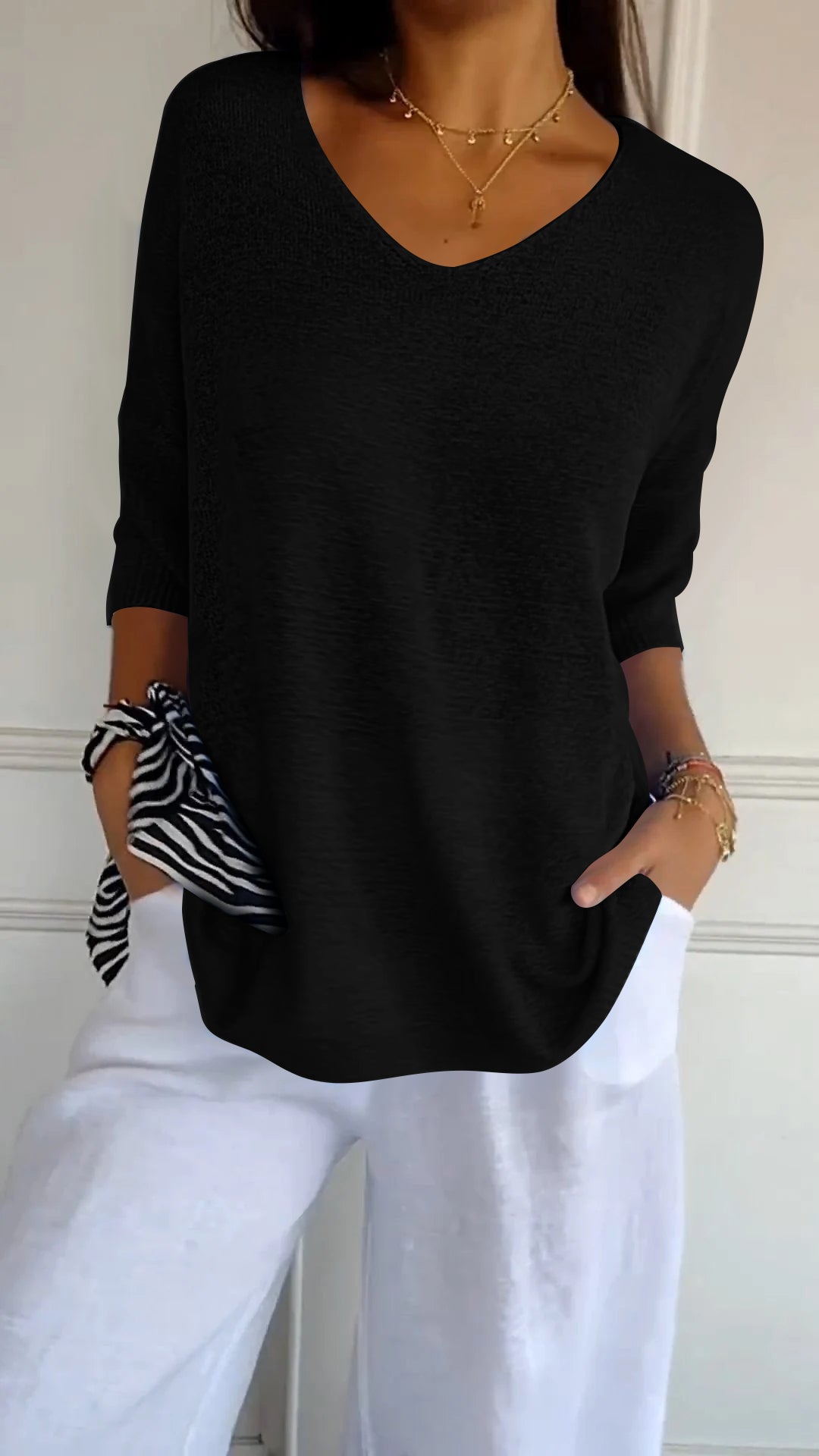 Jill | Top Intramontabile con Scollo a V 11