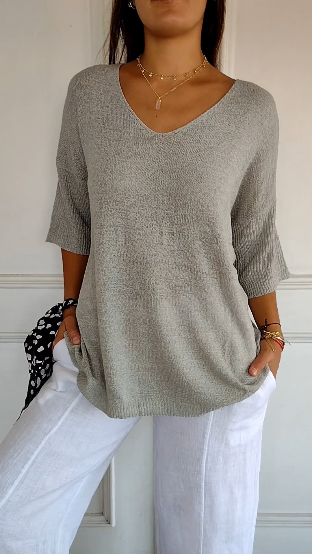 Jill | Top Intramontabile con Scollo a V 8