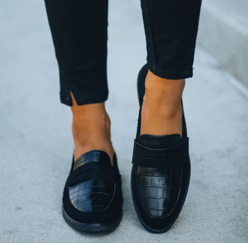 Leona - Eleganza e Comfort nelle Scarpe 1