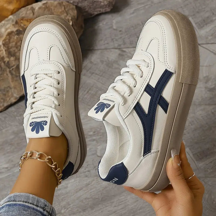 Naomi - Donna Plateau-Sneaker in Design Retro 0