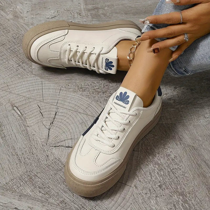 Naomi - Donna Plateau-Sneaker in Design Retro 1