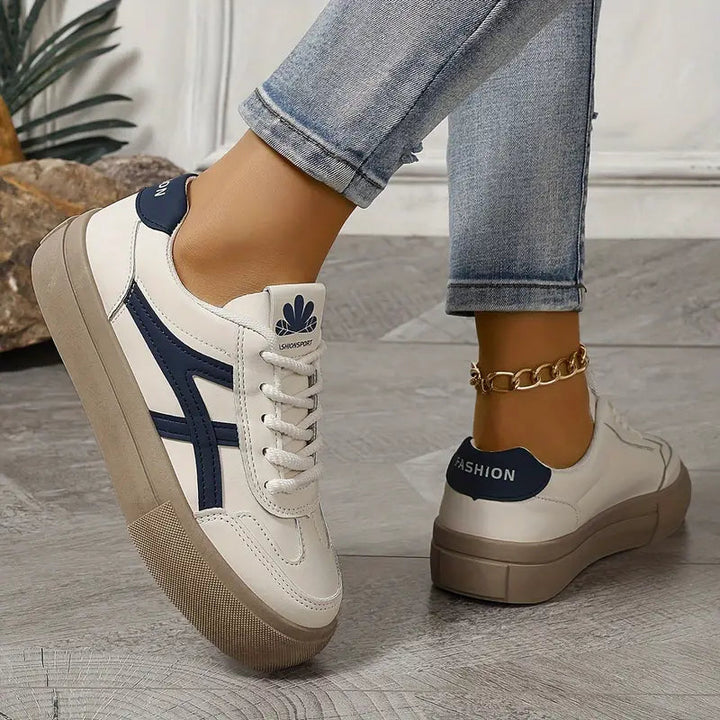 Naomi - Donna Plateau-Sneaker in Design Retro 3