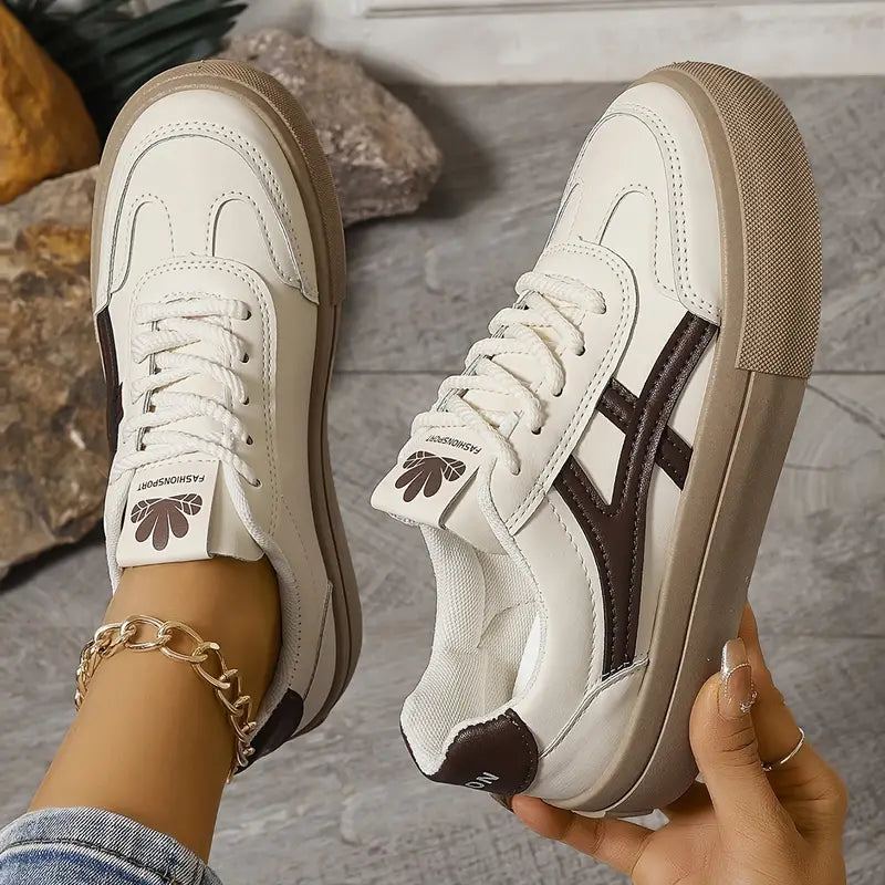 Naomi - Donna Plateau-Sneaker in Design Retro 4