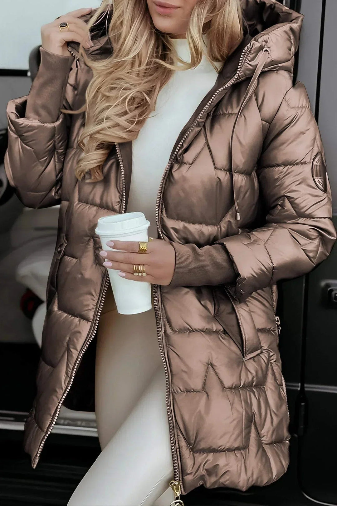 Nolwen | Cappotto Invernale Elegante con Cappuccio e Imbottitura 2