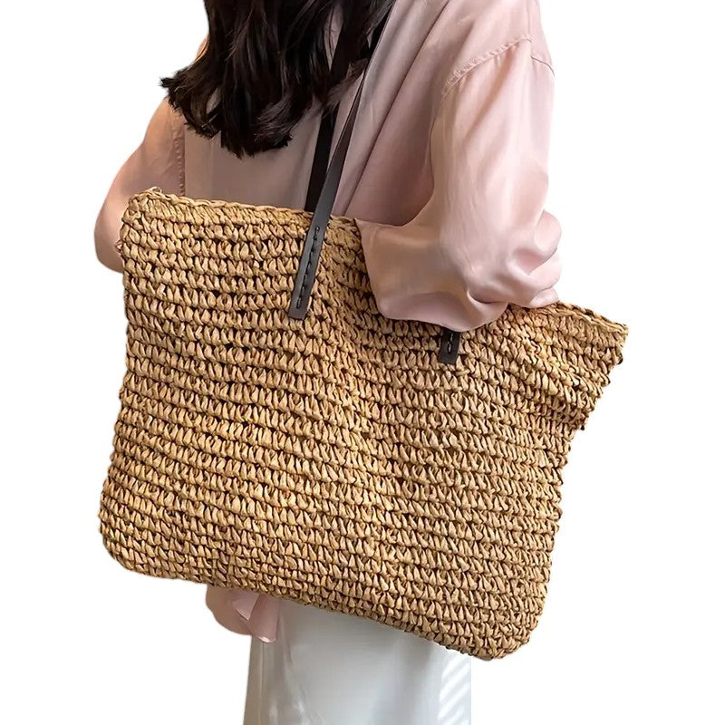 Borsa tote intrecciata Adele caffè, dettaglio della base rinforzata per una maggiore durata e stabilità.