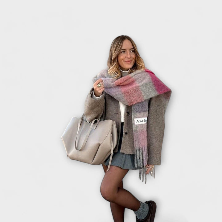 La borsa tote vintage Sophie in colore nero, versatile e adatta a diversi stili.